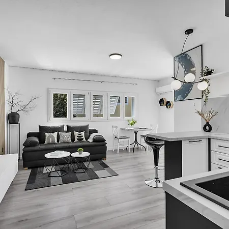 Mediterranean Living 3 Apartman Makarska