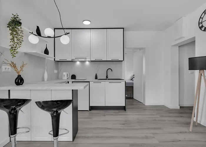 Mediterranean Living 3