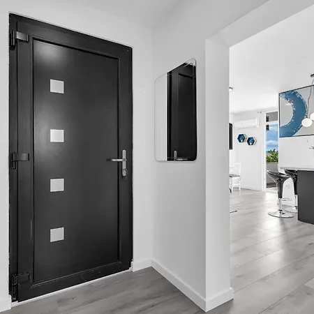 Mediterranean Living 3 Apartment Makarska