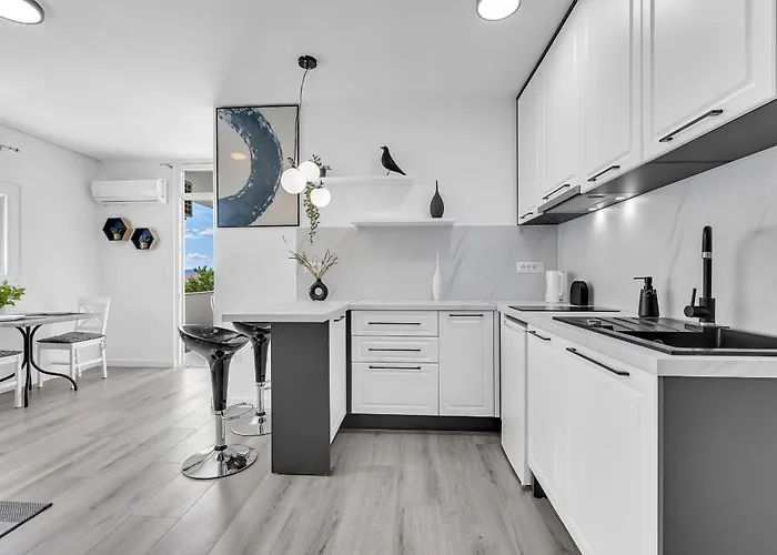 Mediterranean Living 3 Apartment Makarska