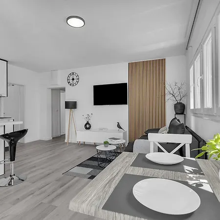 Mediterranean Living 3 *